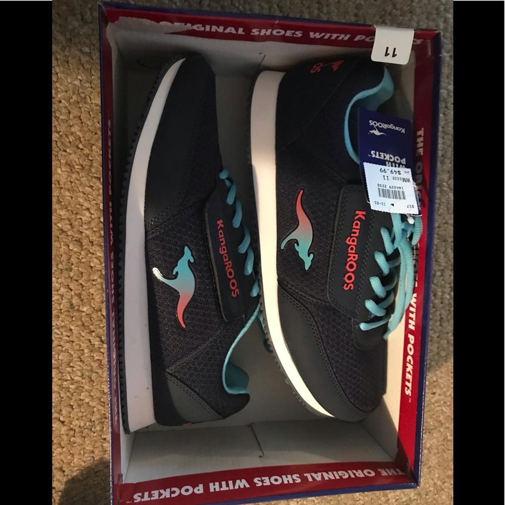 Kangaroo shoes with pockets